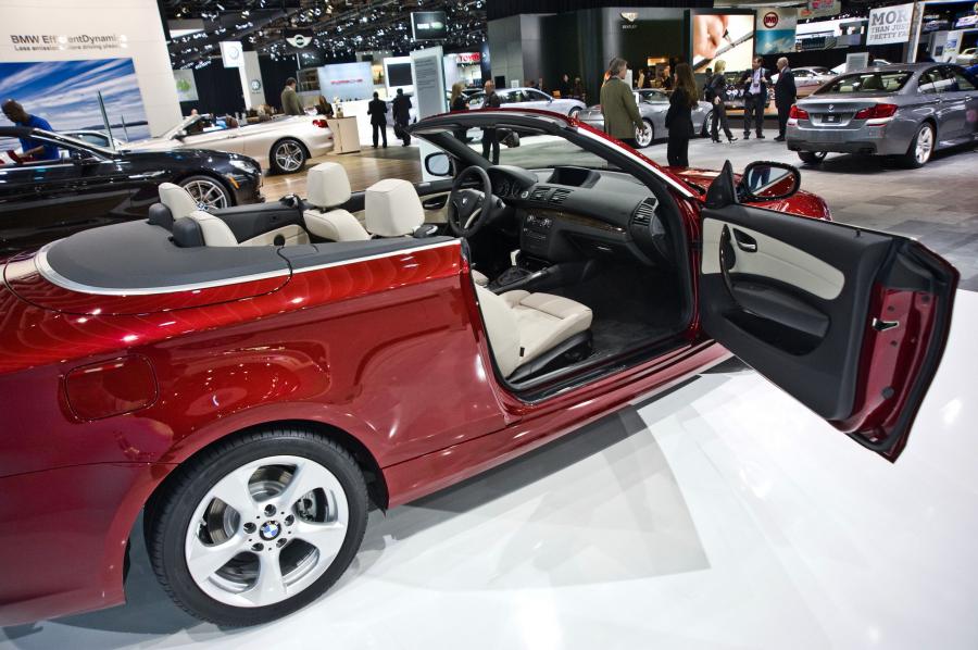 BMW 1-Series Convertible 2012 года  (фото 7 из 22)